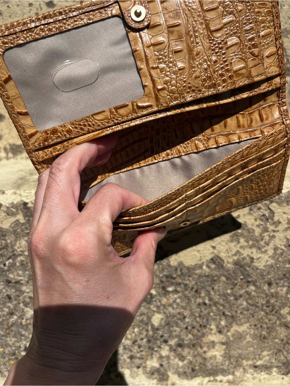 New Brahmin Tan Croc-Trim Leather Wallet - Picture 10 of 16